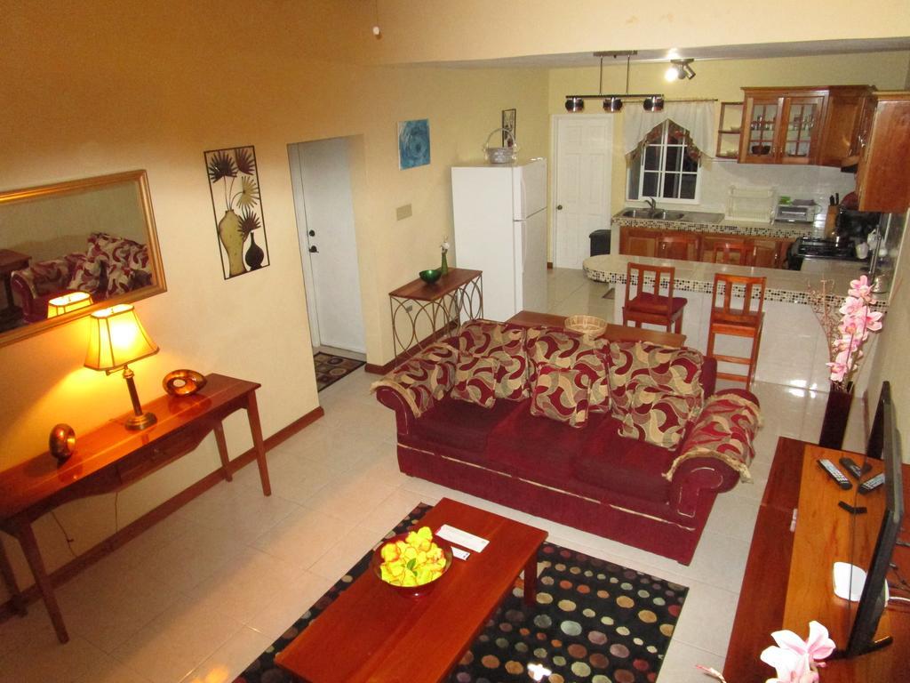 The Residence Portmore Apartments ภายนอก รูปภาพ